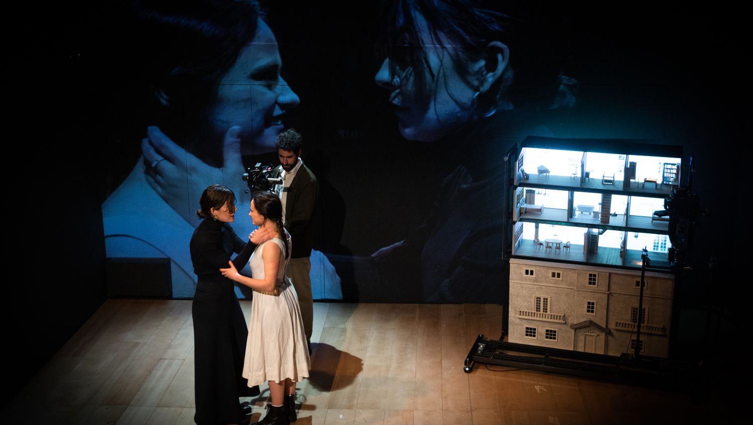 Érem tres germanes Érem tres germanes