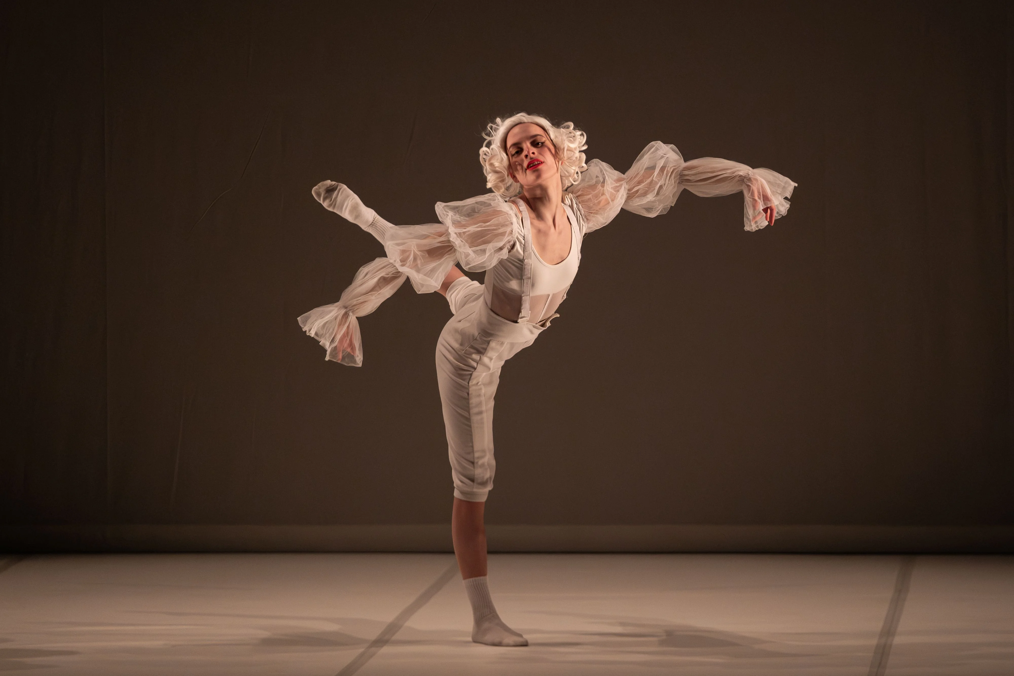 GLÒRIA: An Easy and Funny Work